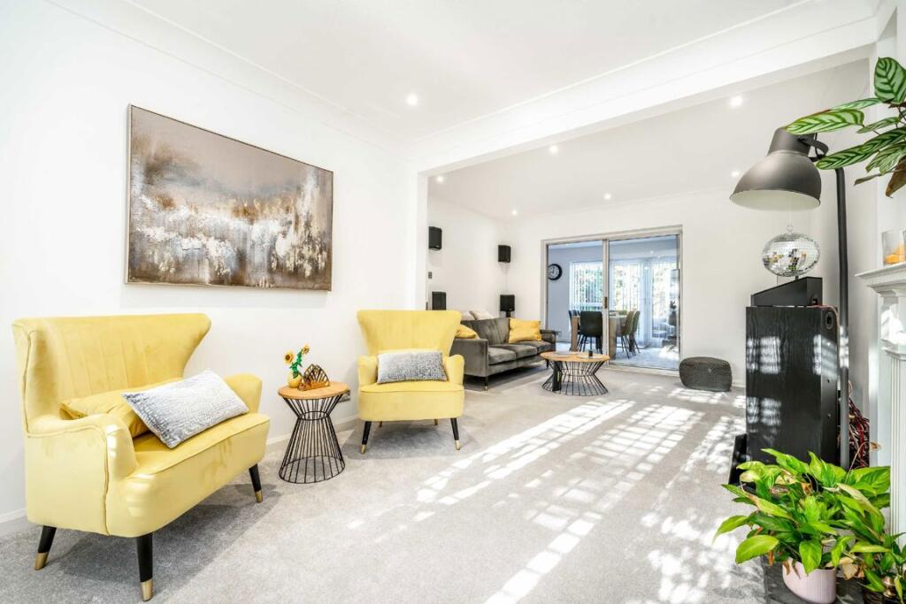 House in Twickenham - View 4