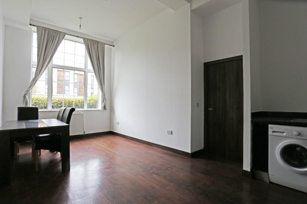 Longbridge Road, Barking, London, RM8 photo 2