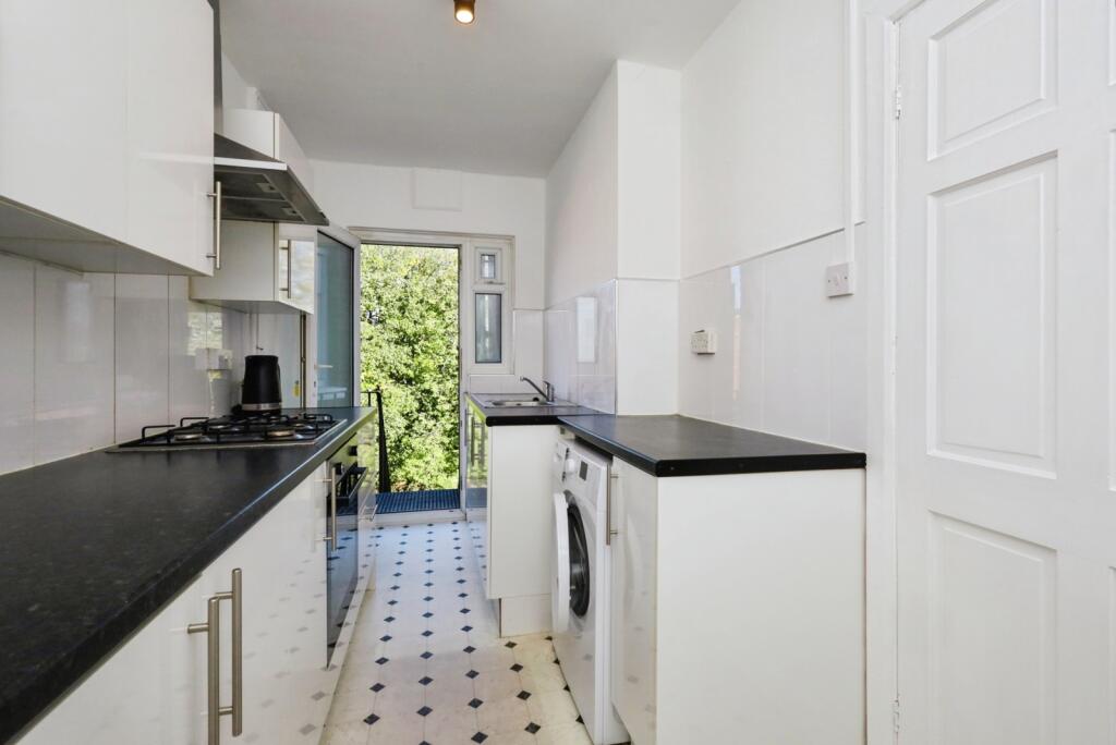 Apartment in Brighton - More