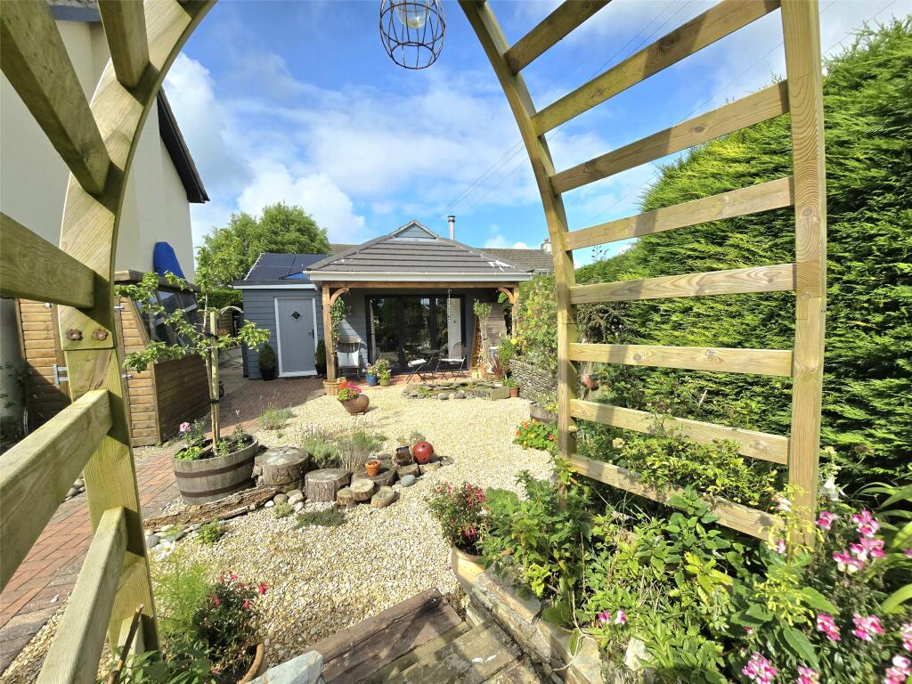 St. Davids Close, Woodford, Bude, Cornwall, EX23 photo 2