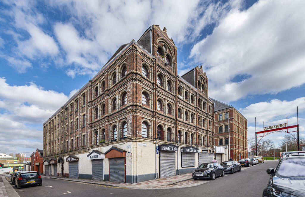 Main image of property: Flat 12, 23 Gibson Street, Glasgow, G40