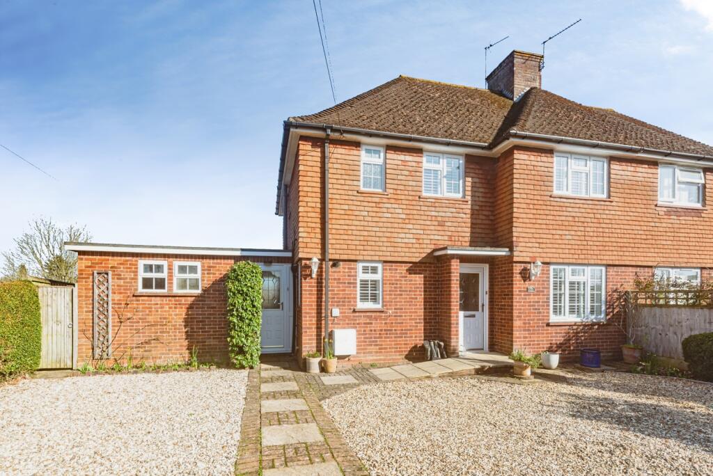 Main image of property: Burney Bit, Pamber Heath, Tadley, Hampshire, RG26
