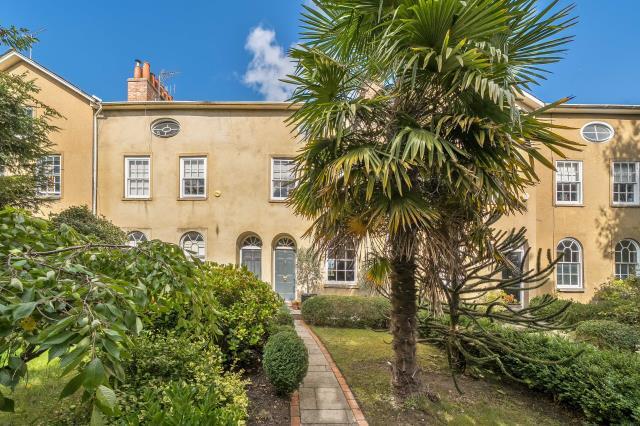 4-bed terraced on Castle Hill, Reading, £775,000