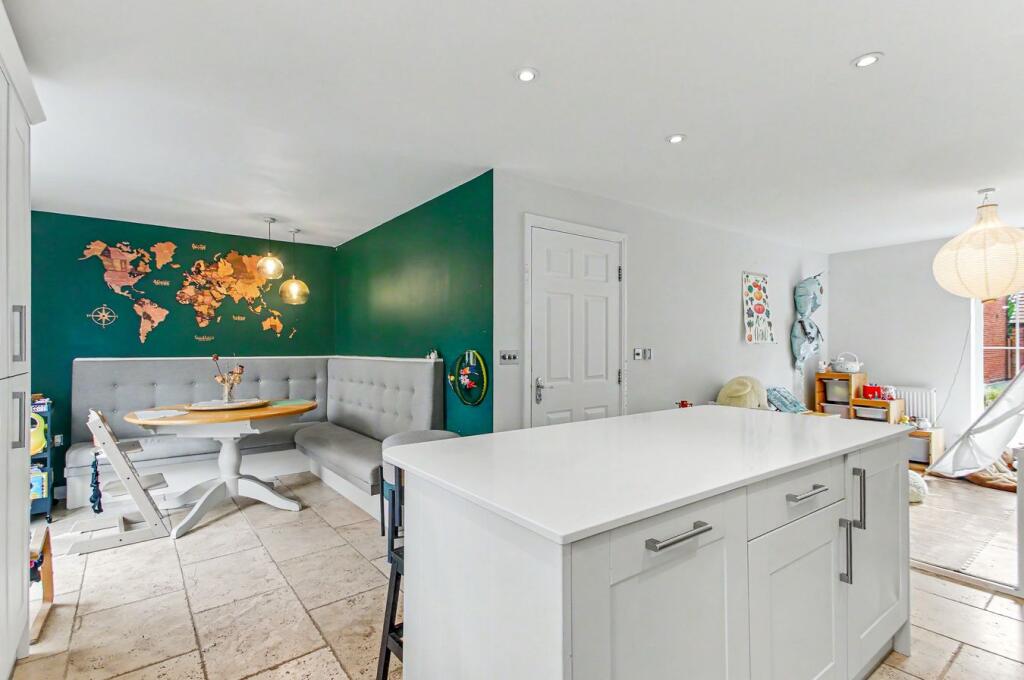 Mona Way, Irlam, Manchester, M44 photo 3