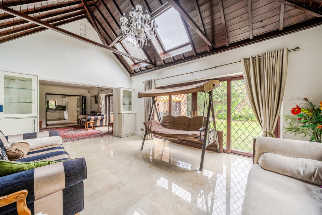 House in Farnham Common, Egypt, Farnham Royal - View 4