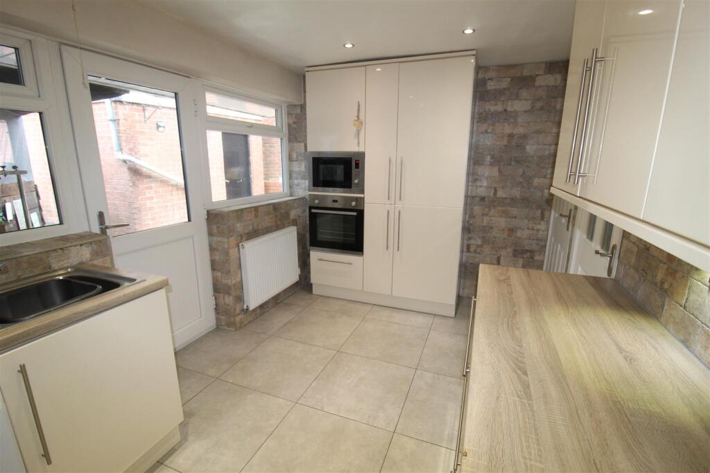 House in Bolton - View 4