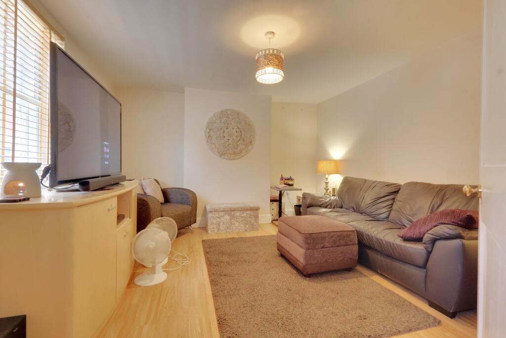 South Street, Havant - View 4