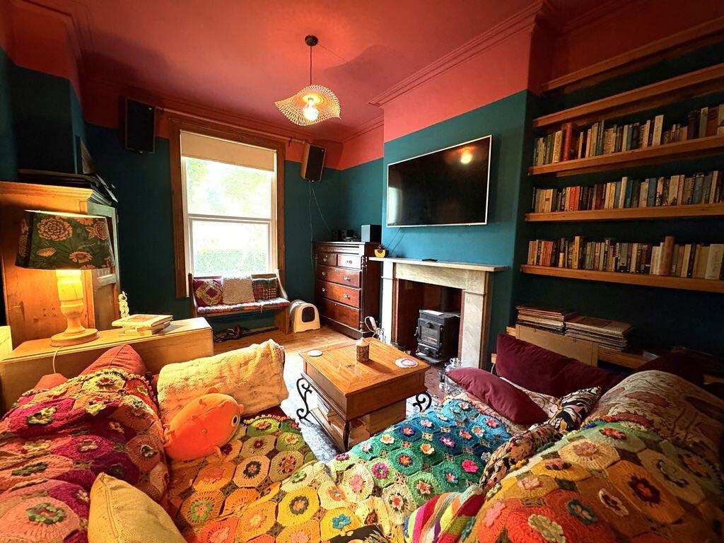 Broomfield Place, Leeds photo 2