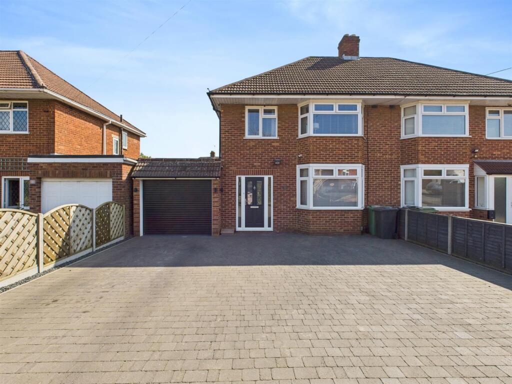 Main image of property: Innsworth Lane, Longlevens, Gloucester