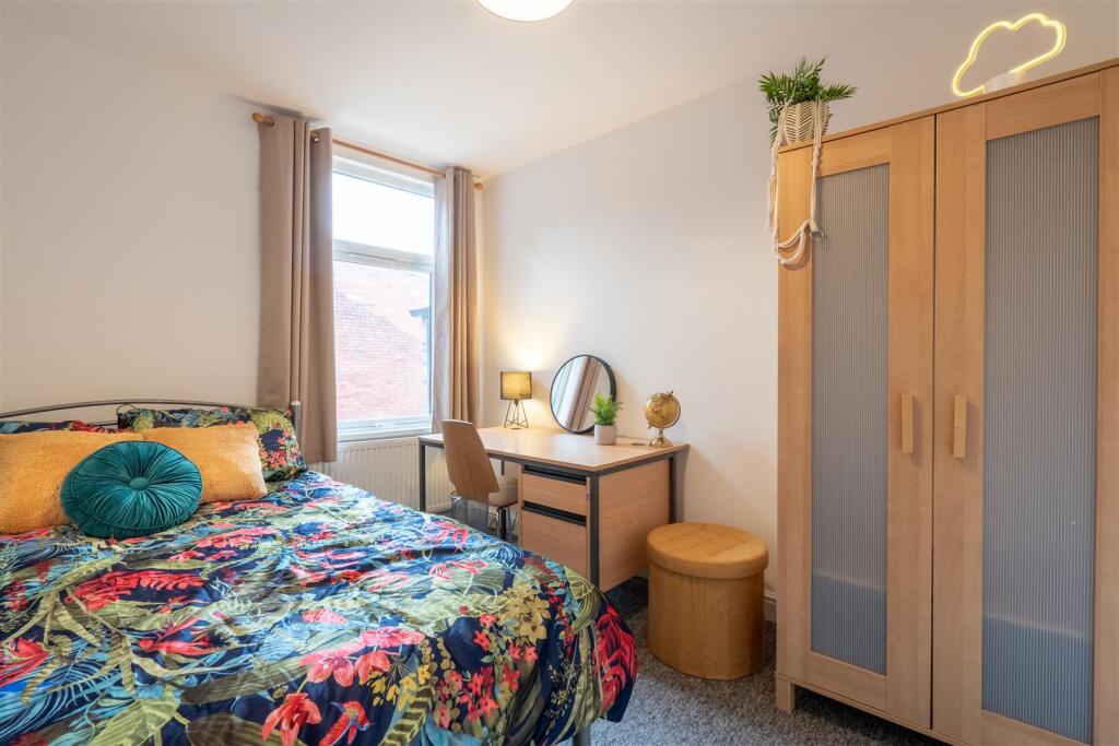 House in Sheffield - View 5