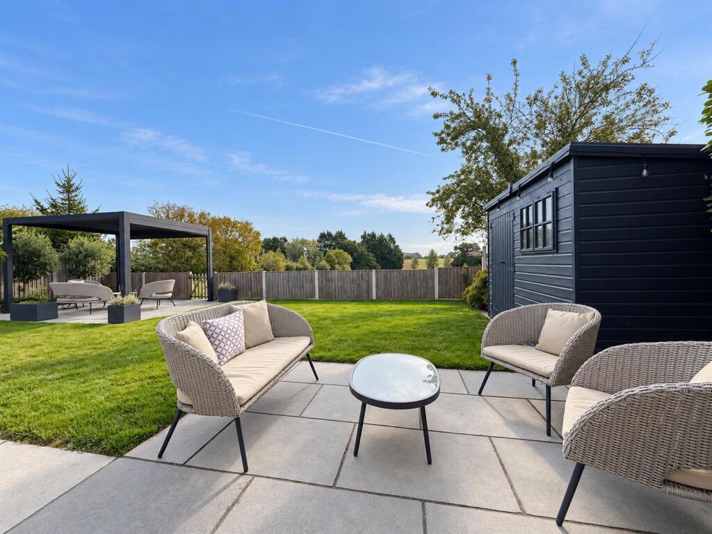 House in Chelmsford, Broad's Green, Great Waltham - View 4