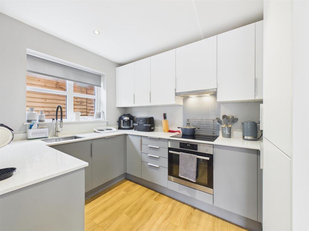 Nettlefold Crescent, Melbourne photo 4