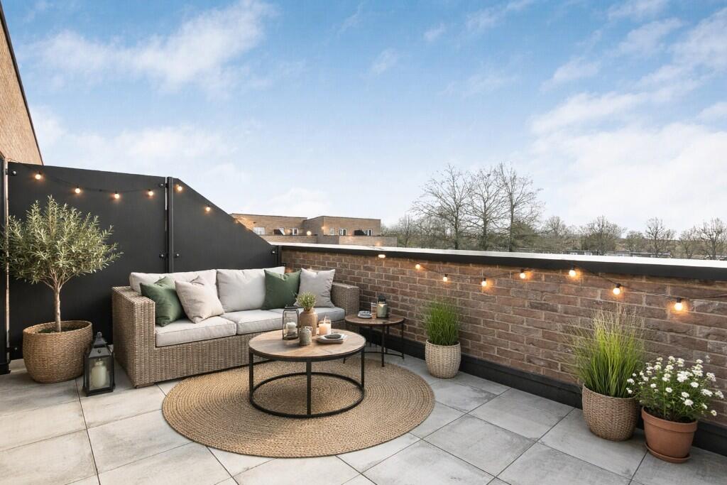 Additional image 9 of Aspect House,
Hilltop Way
Hatfield
AL10 8FL