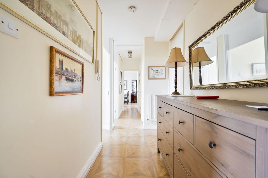 Apartment in London - View 5