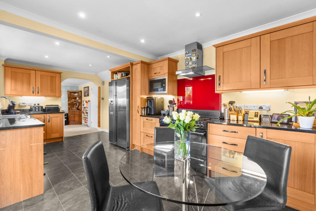 House in Kingston upon Thames - View 4