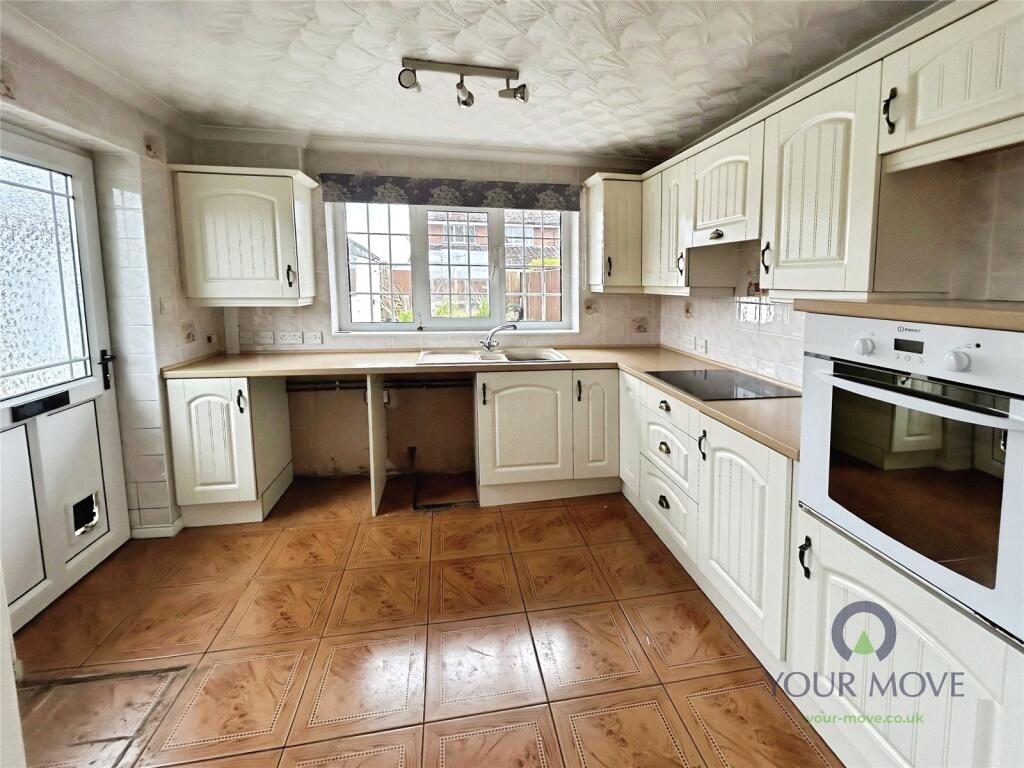 House in Stoke-on-Trent - View 3