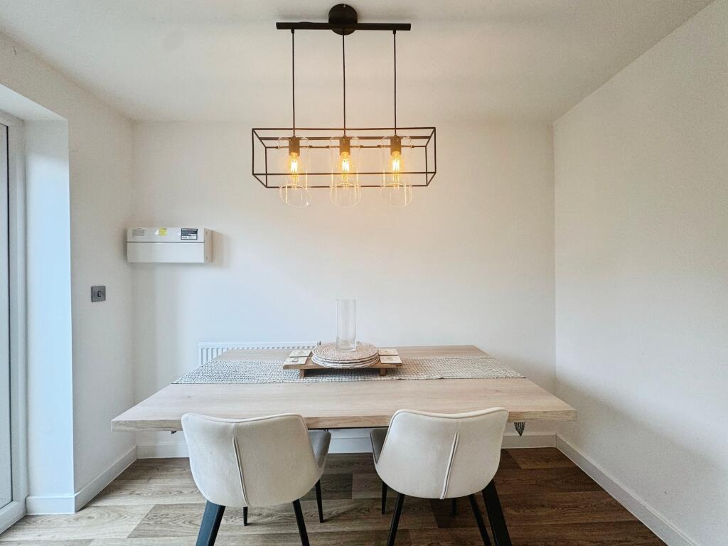 House in Wakefield, West Yorkshire - View 4