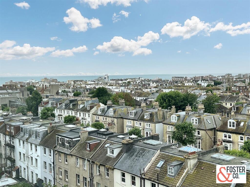 Apartment in Hove, Brunswick - View 3