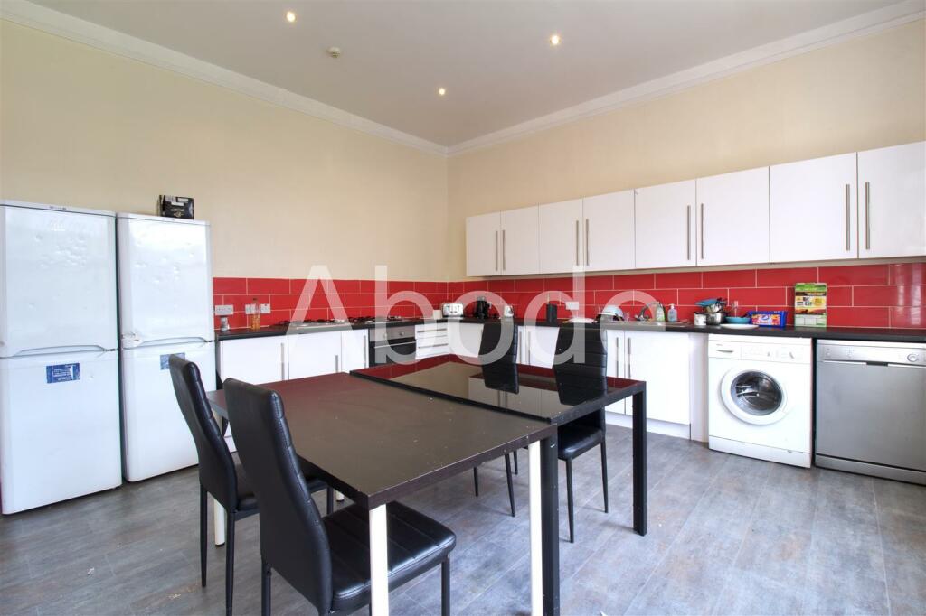 8 bedroom house for rent