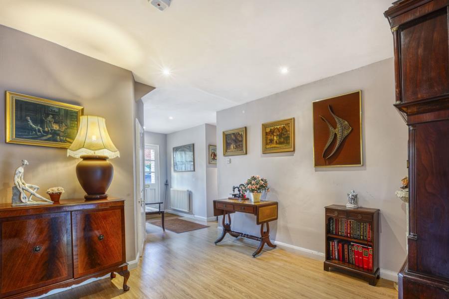 House in Englefield Green - View 4