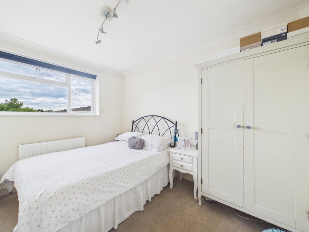 Apartment in Spelthorne, Surrey - View 4