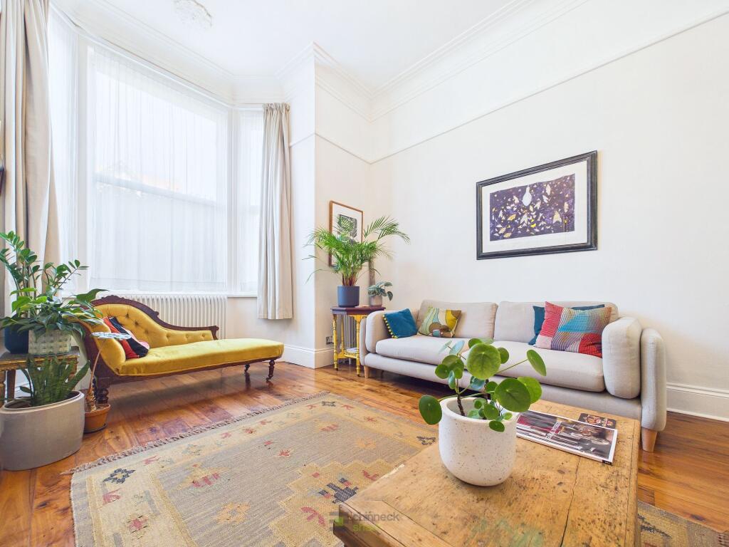 Apartment in Portsmouth - More