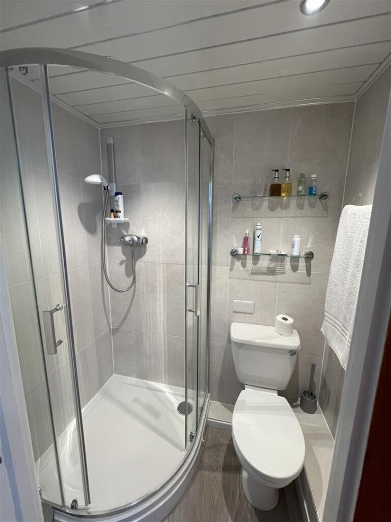 New bathroom 3 image.jpg