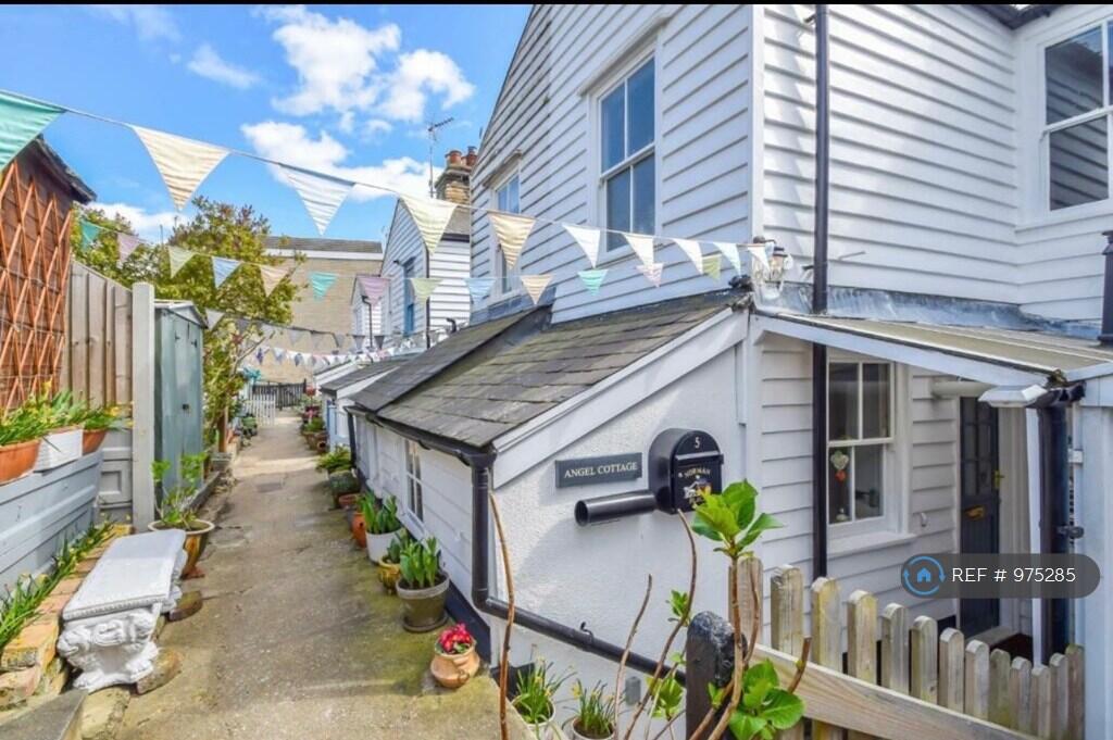 Main image of property: Norman Place, Leigh-On-Sea, SS9