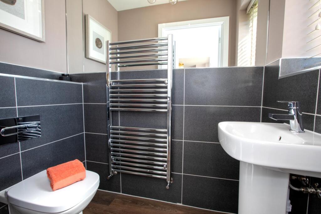 House in Bromsgrove, Friarscroft - More