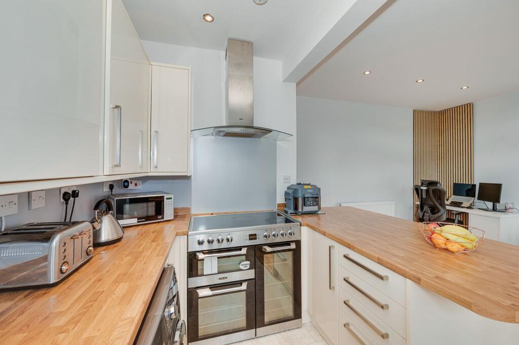 House in Sheffield, South Yorkshire - View 2