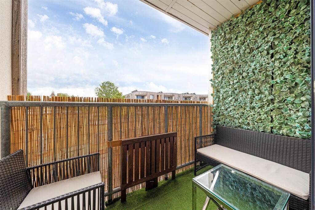 Apartment in London, Elmers End - More