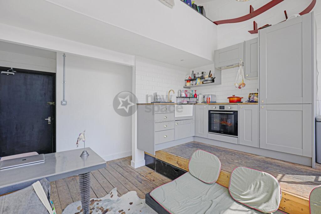 Apartment in London - View 4