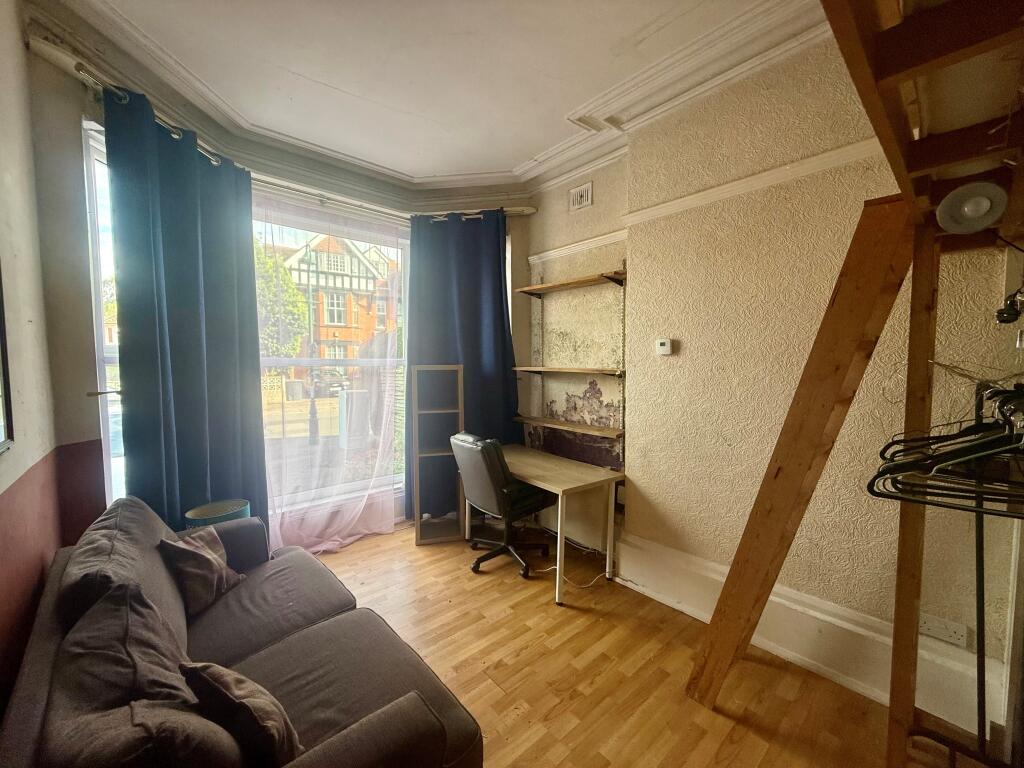 Apartment in Birmingham, Moseley - View 4