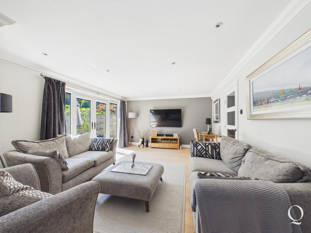 House in Corfe Mullen - View 5