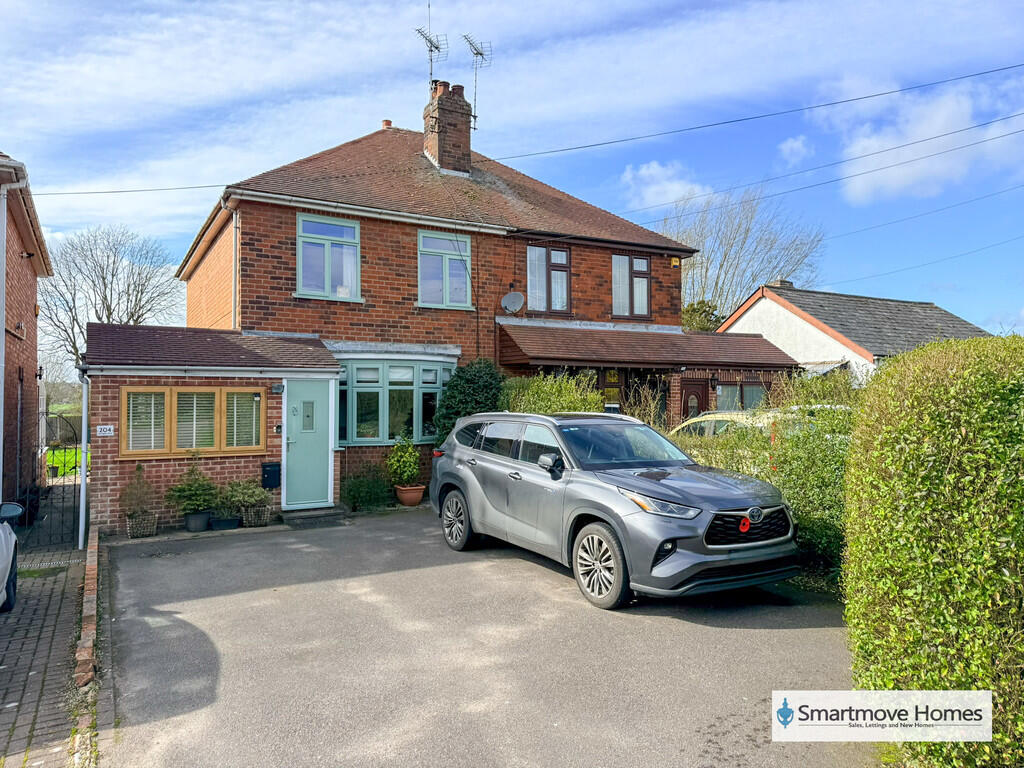3-bed semi-detached on Nottingham Road, Langley Mill, £259,950