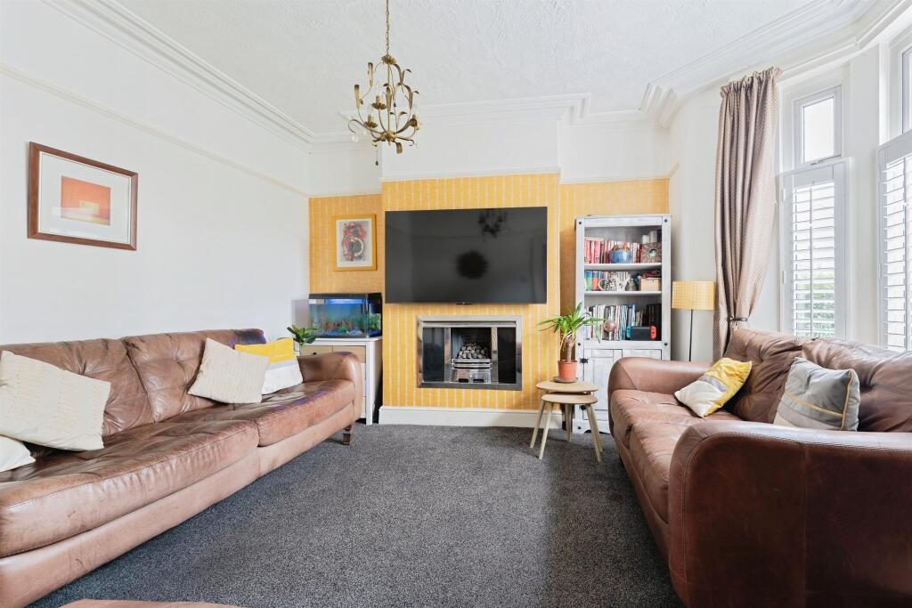 House in Wirral, Liverpool City Region - View 3