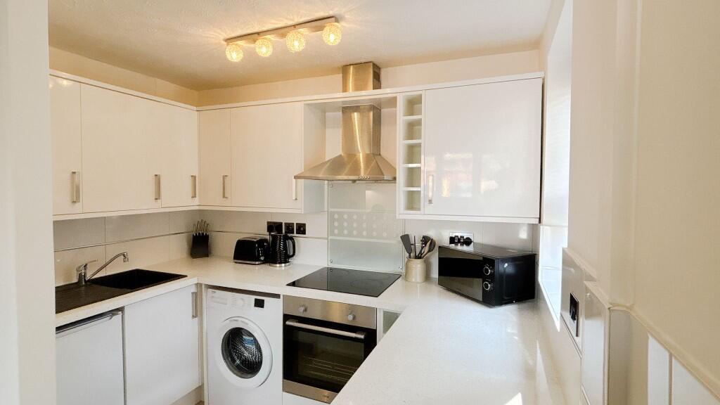 Apartment in London - View 5