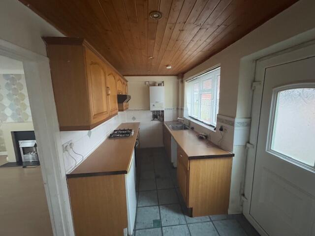 House in Leeds, West Yorkshire - View 2
