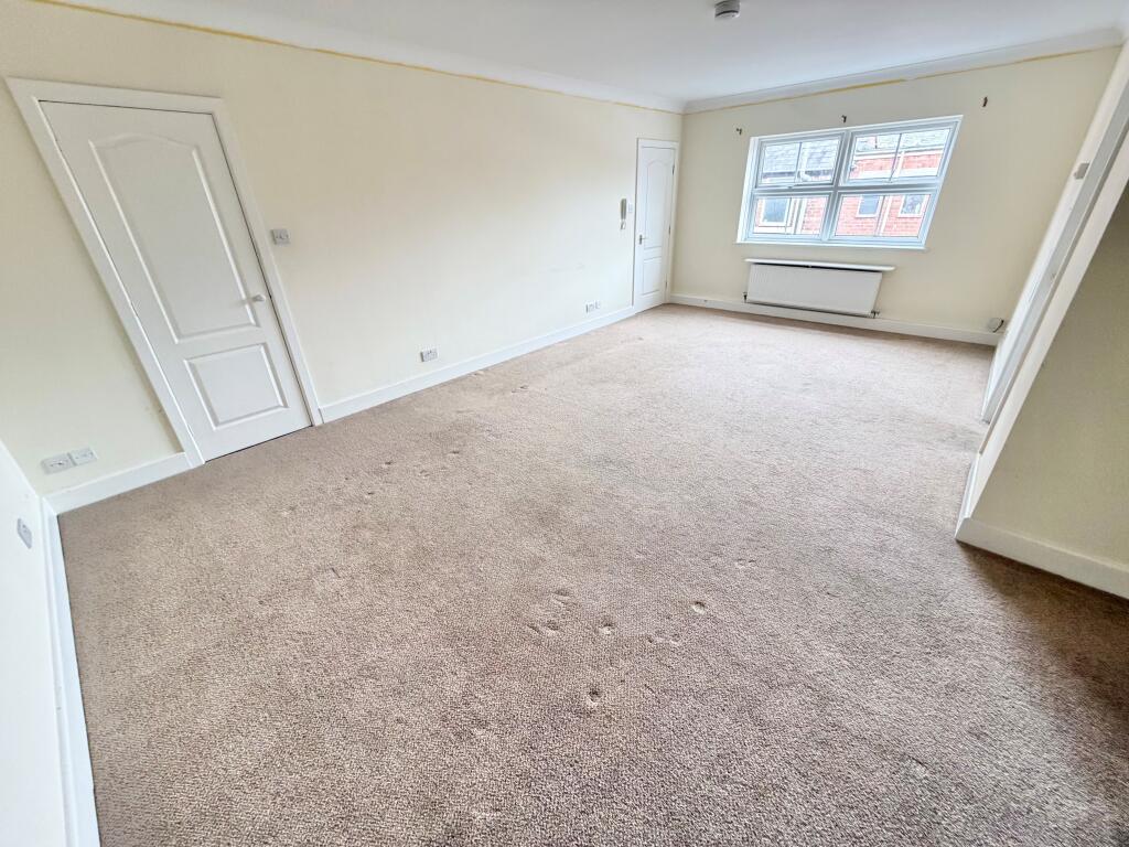 Apartment in Chester - View 5
