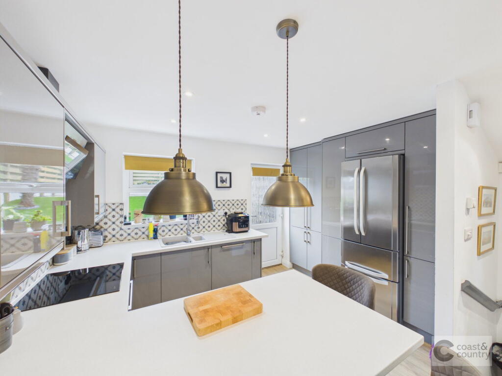 Trinity Mews, Teignmouth - View 5