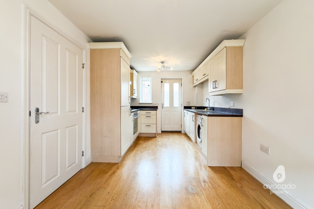 House in Bracknell - More