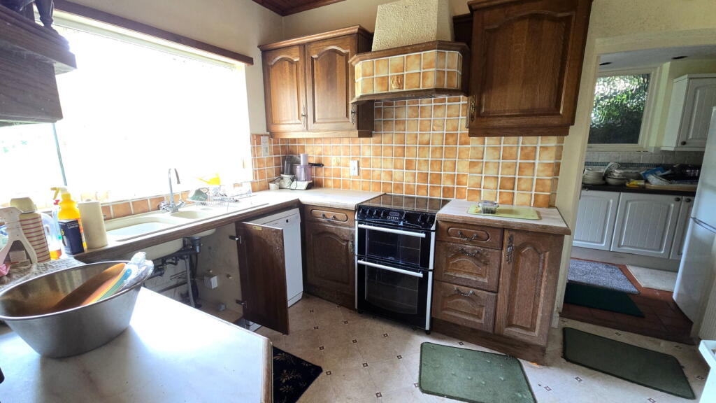 House in Bucklebury, West Berkshire - View 4