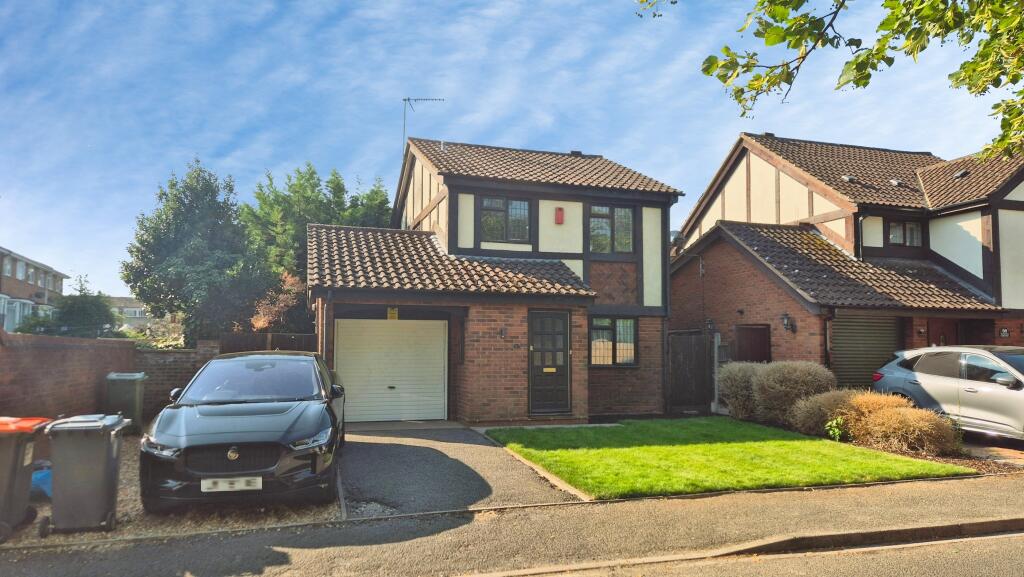 Main image of property: Staines Square, Dunstable, LU6