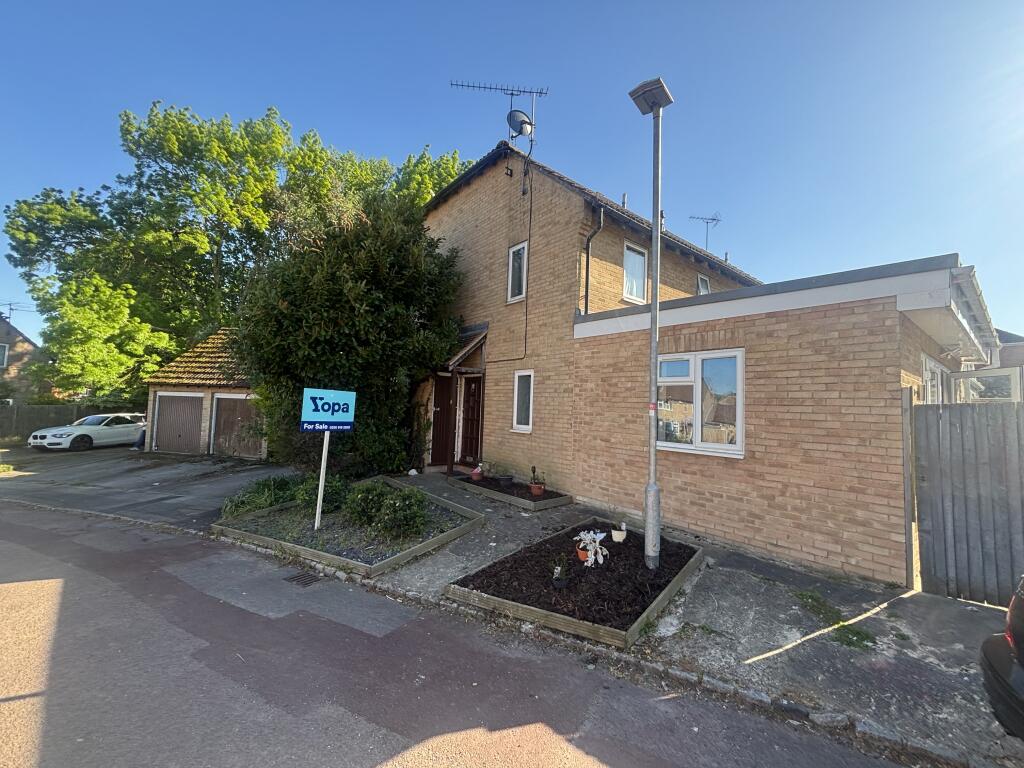 2-bed semi-detached on Watersfield Close, Reading, RG6, £335,000