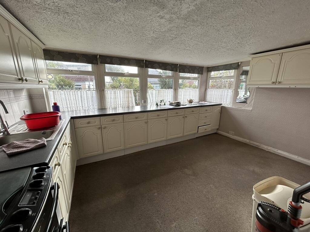 8 Upper Park Road, Brightlingsea, Colchester, Essex CO7 0JP photo 4