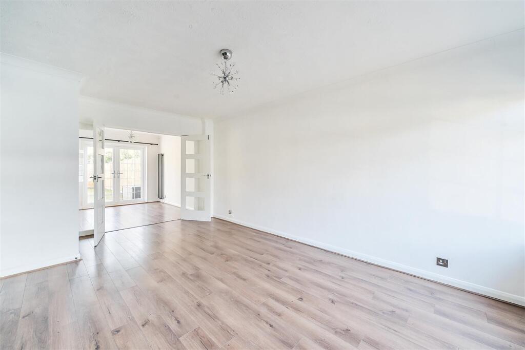 House in Kingston upon Thames - View 4