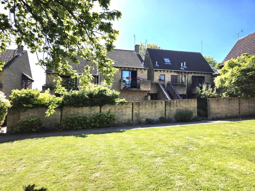 Main image of property: Maiden Place, Lower Earley, Reading, Berkshire, RG6