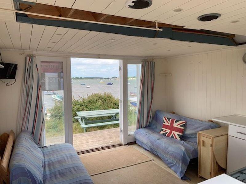 Mudeford Sand Spit, Hut 142 photo 5