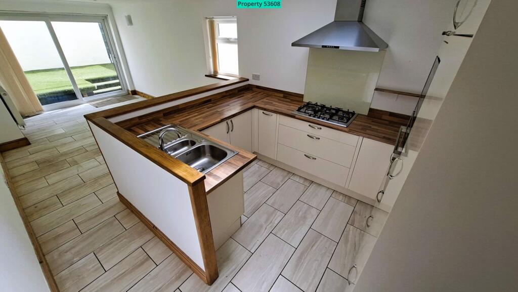 House in Cardiff, Aber Valley - More