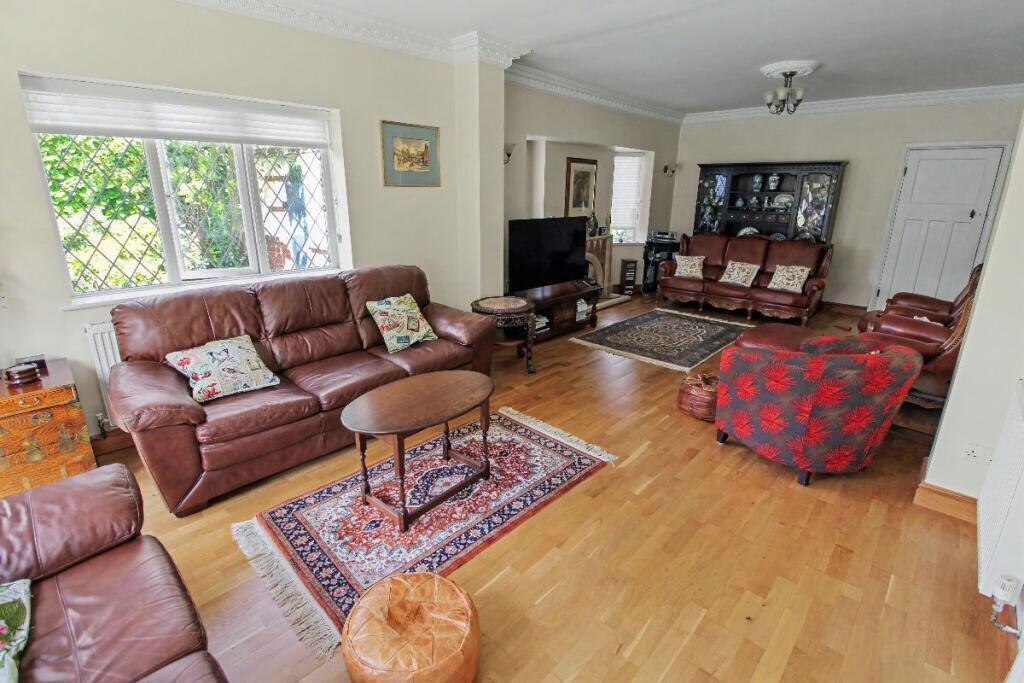 Fitzroy Avenue, Harborne, Birmingham, West Midlands, B17 8RH - More